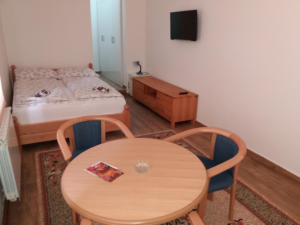 Apartments Ferhadija Banja Luka Ngoại thất bức ảnh